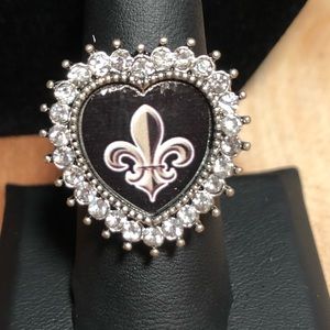 Fleur de Lis Heart Ring with stretch Band